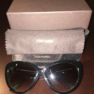 Tom Ford Black 🐱 👁 🕶 cat eye sunglasses